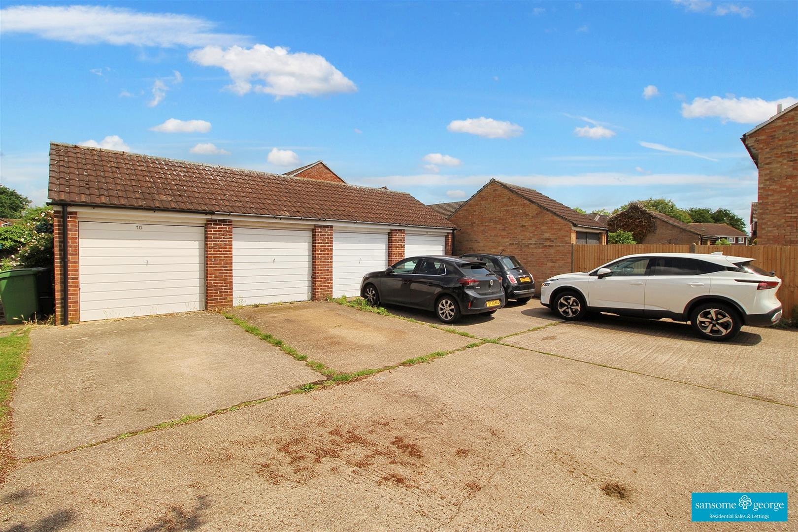 Lucey Close, Tilehurst, Reading